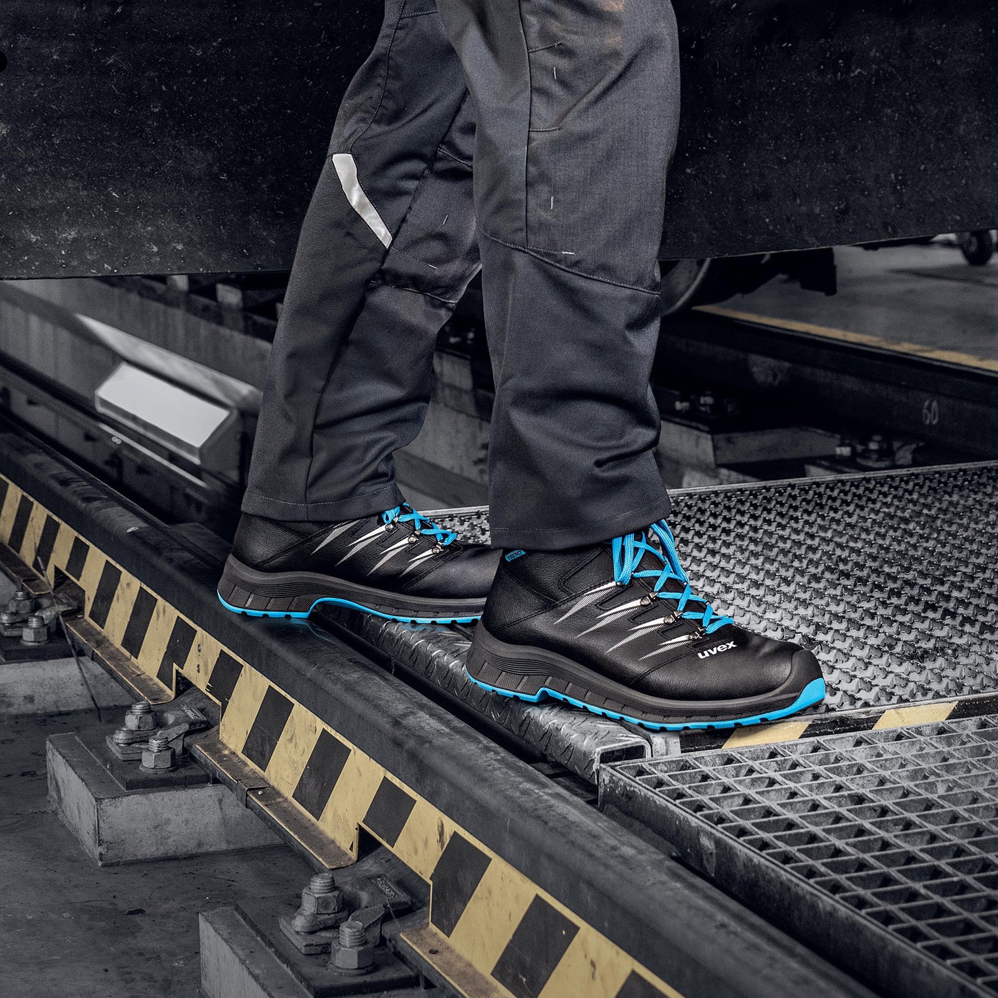 uvex 2 trend Steel Toecap & Midsole Leather Outer S3 ESD Rated 69352