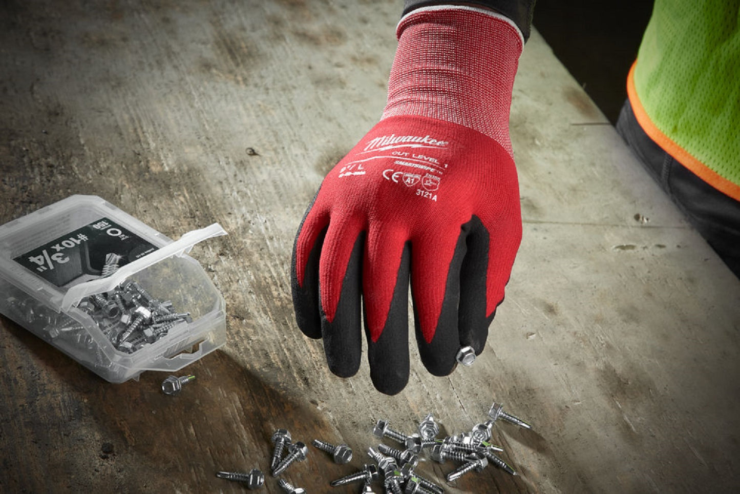 Milwaukee Cut Level 1 Nitrile Dipped Work Gloves. Suitable for light industrial, tradesmen and general handling use. Red/White/Black. Lightweight. protexU