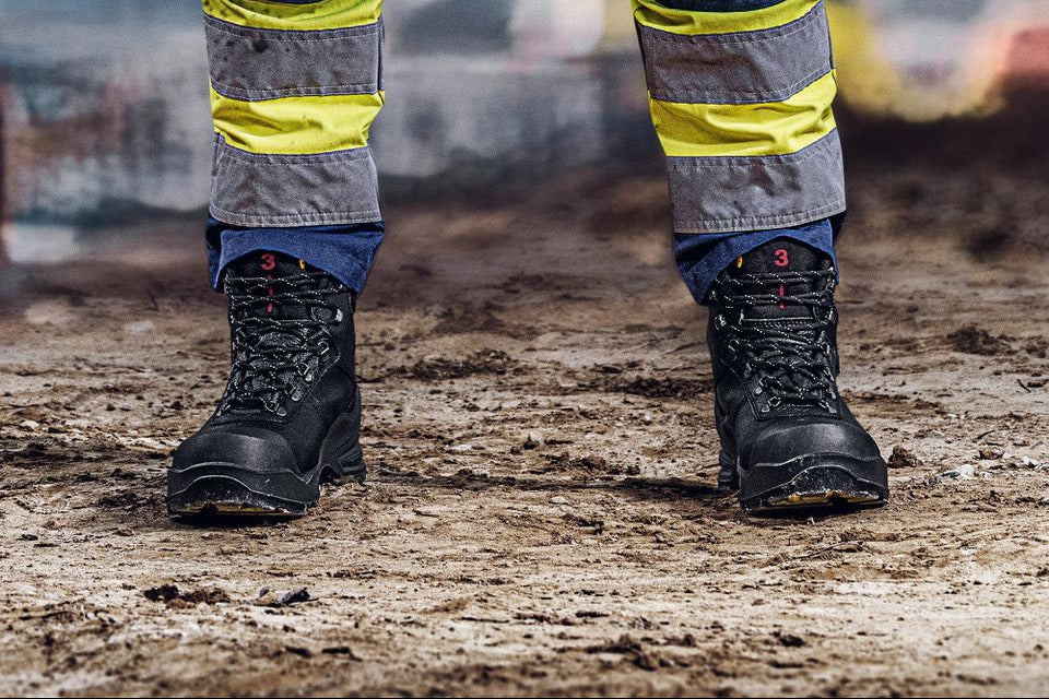 uvex 3 quatro safety boot 68792 from protexU