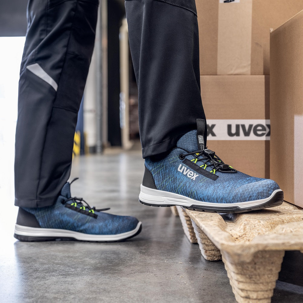 Uvex safety best sale trainers uk